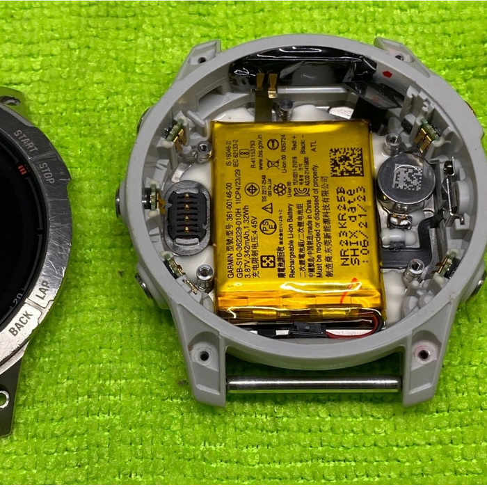 Garmin Fenix 7 Pro Turns Off When Unplugged? What We Found Inside