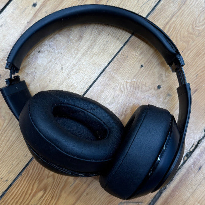 Headphone Hinge Broken? Repair Experts Explain Why Headbands and Hinges Fail
